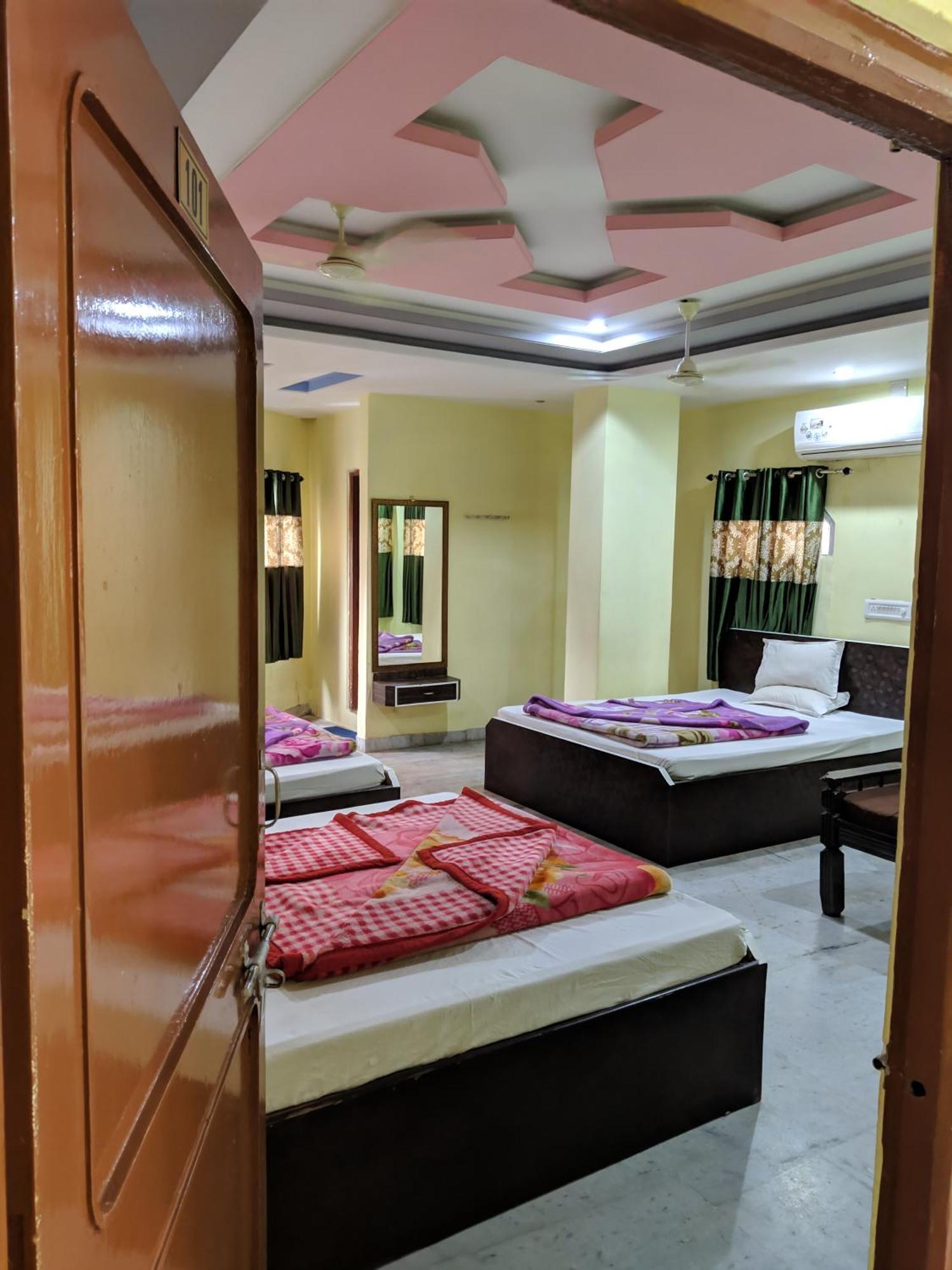 Hotel Gokul Palace Udaipur Exteriör bild